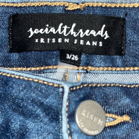 SOCIAL THREADS X RISEN High Rise Dark Wash Big Bell Flare Wide Leg Jeans - 3/26 - Picture 8 of 10